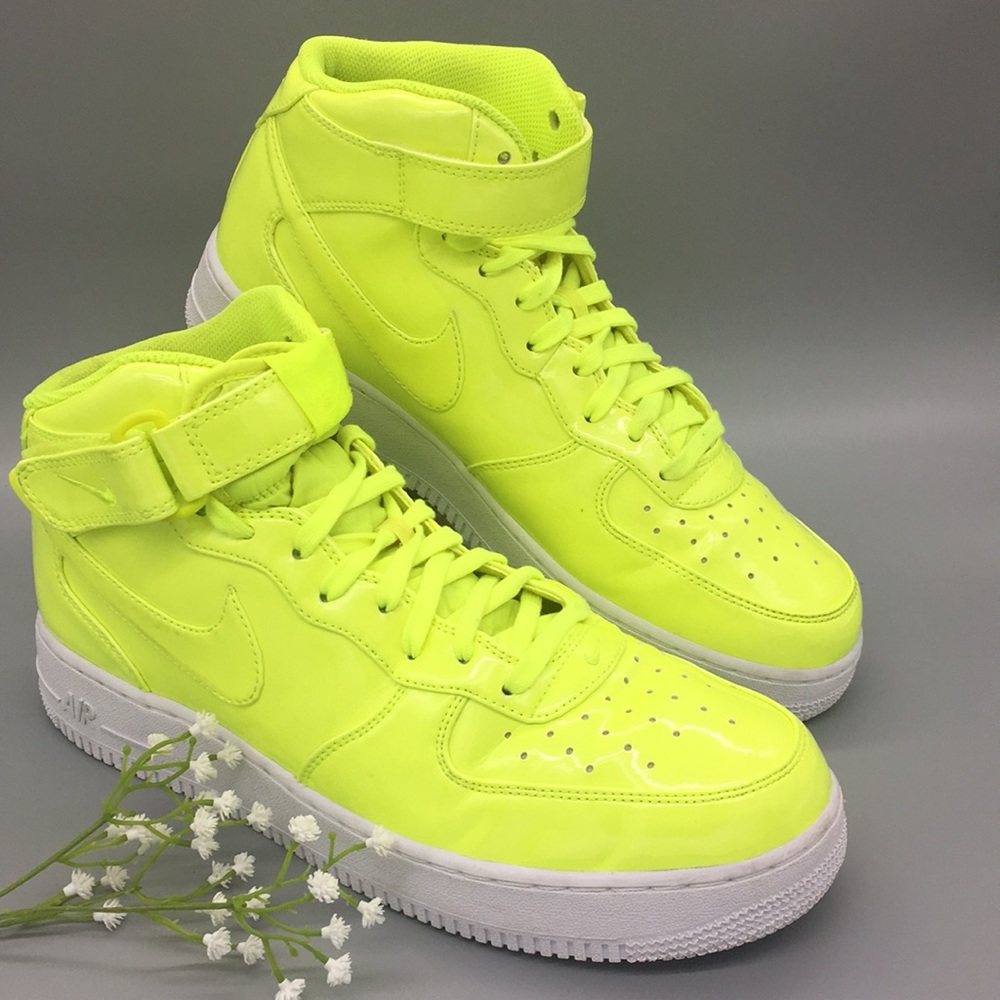 Nike Air Force 1 Mid UV Men's 'Volt' Sneakers - Picture 2 of 8